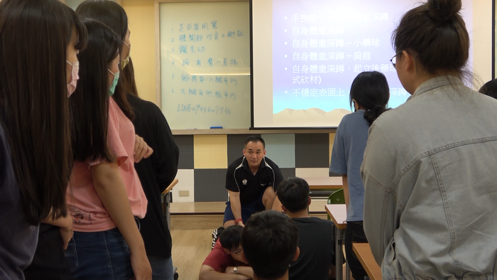 樂齡健身指導員邀請簡翔偉老師擔任業師